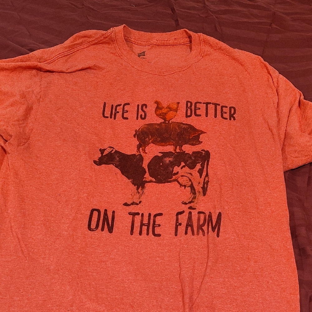 Red Graphic Tee - Life is Better on the Farm